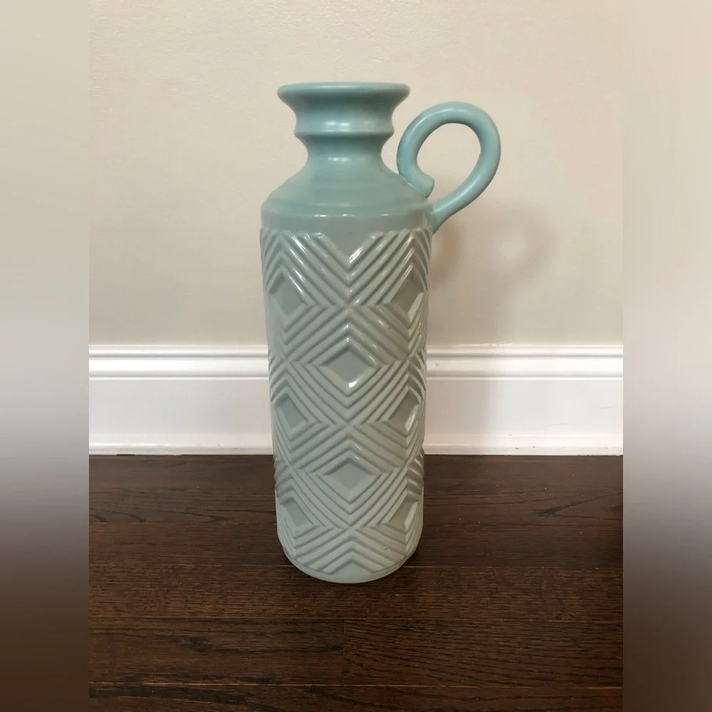 Bed Bath & Beyond Large Sea Blue Herringbone Decor Jug Bottle Pitcher Vase - EUC